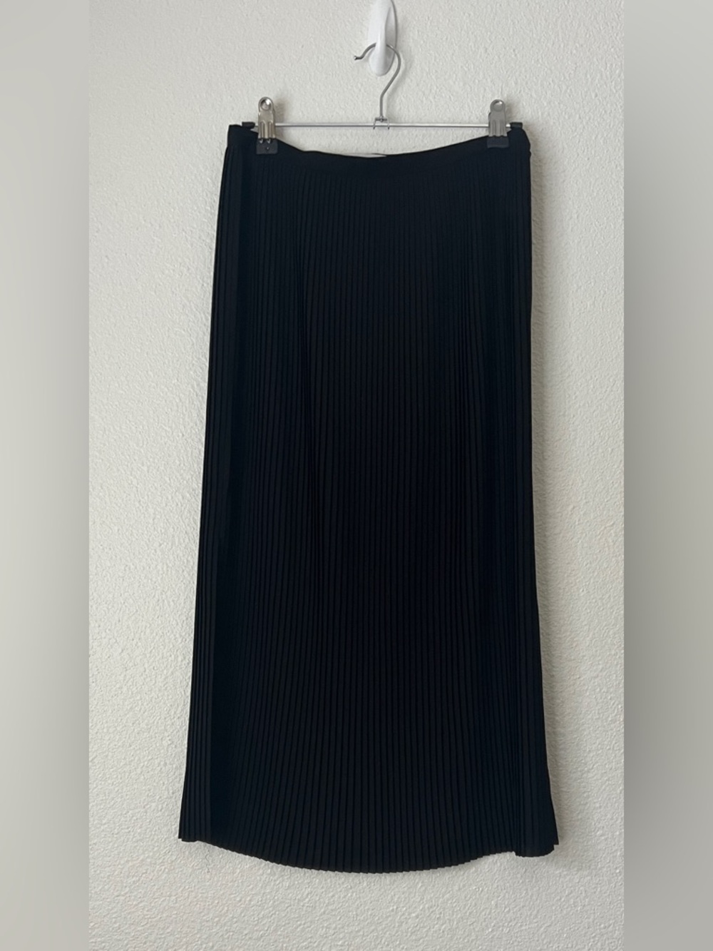 & Other Stories Black Pleated Midi Skirt Size 4